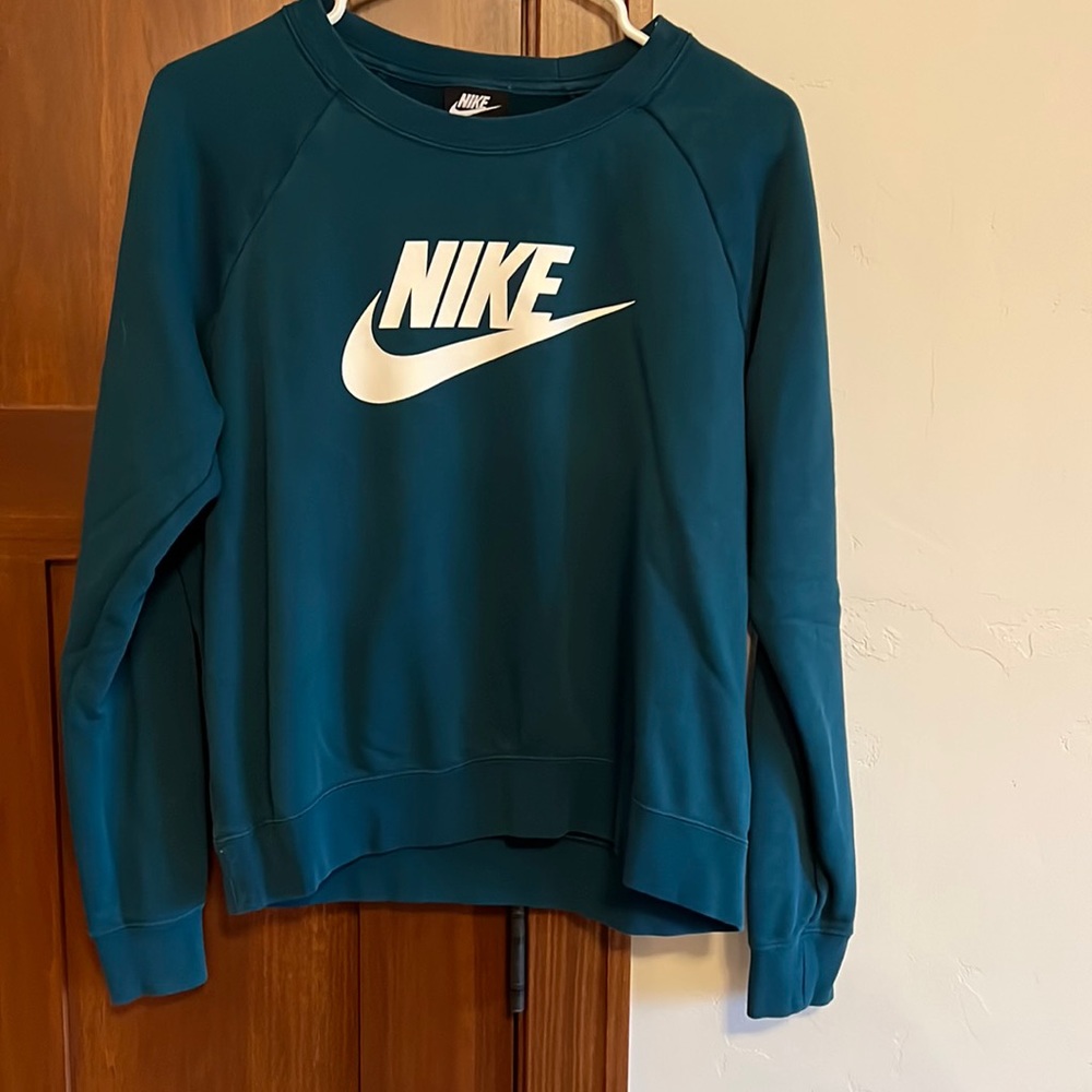 Nike crew